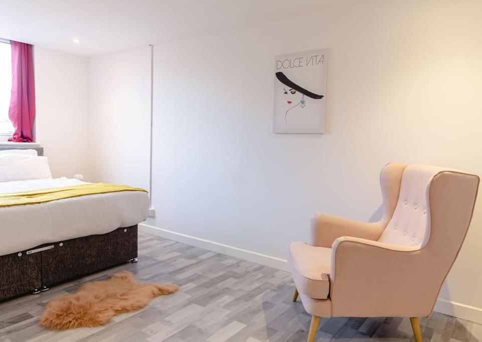 2 Bed With Free Parking Apartman London Kültér fotó