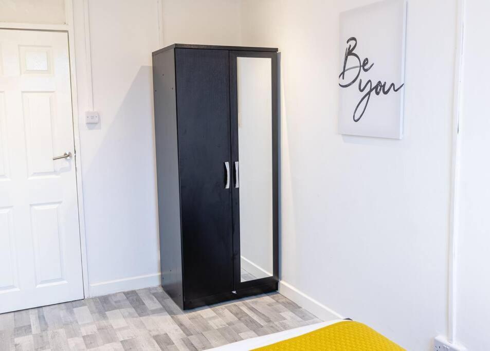 2 Bed With Free Parking Apartman London Kültér fotó