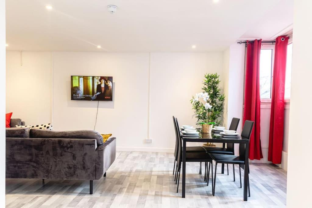 2 Bed With Free Parking Apartman London Kültér fotó